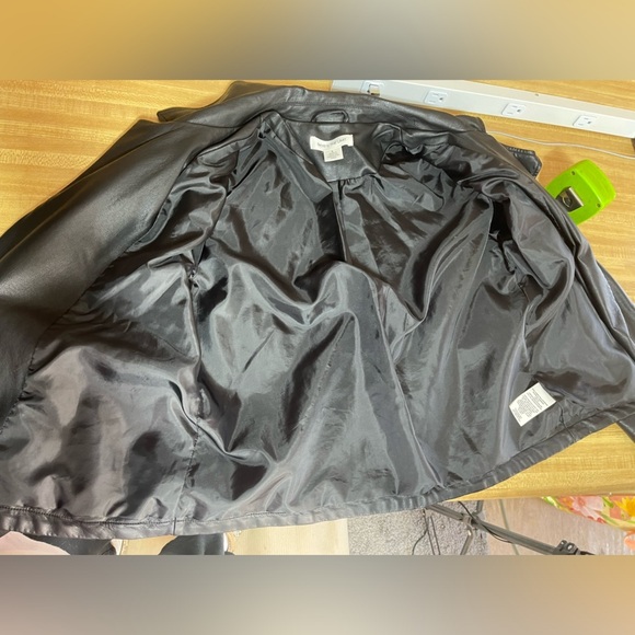 Skye’s the Limit Black long sleeve faux leather lined biker jacket women’s L - Picture 14 of 17